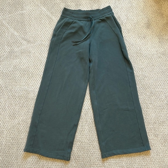 Lululemon Softstreme Pants in dark forrest size 4 - Picture 2 of 8